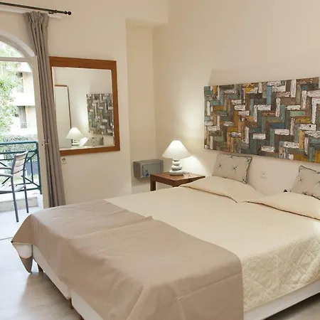 Aparthotel Troulakis 2*