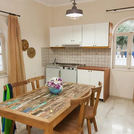 Aparthotel Troulakis